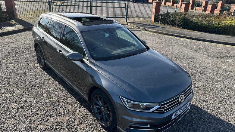 Volkswagen Passat 2.0 TDI R-Line 5dr DSG [Panoramic Roof] Diesel Estate